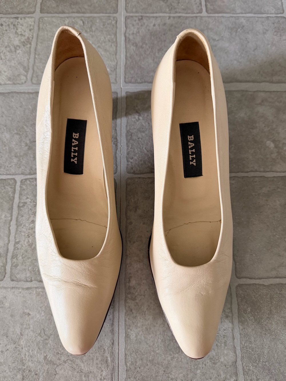 Bally Cream Leather Pointed Toe Pumps